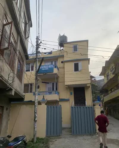 Grand Alfresco Boys Hostel